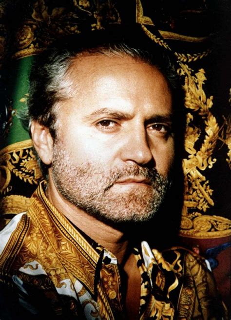 who designed versace|when did gianni Versace found.